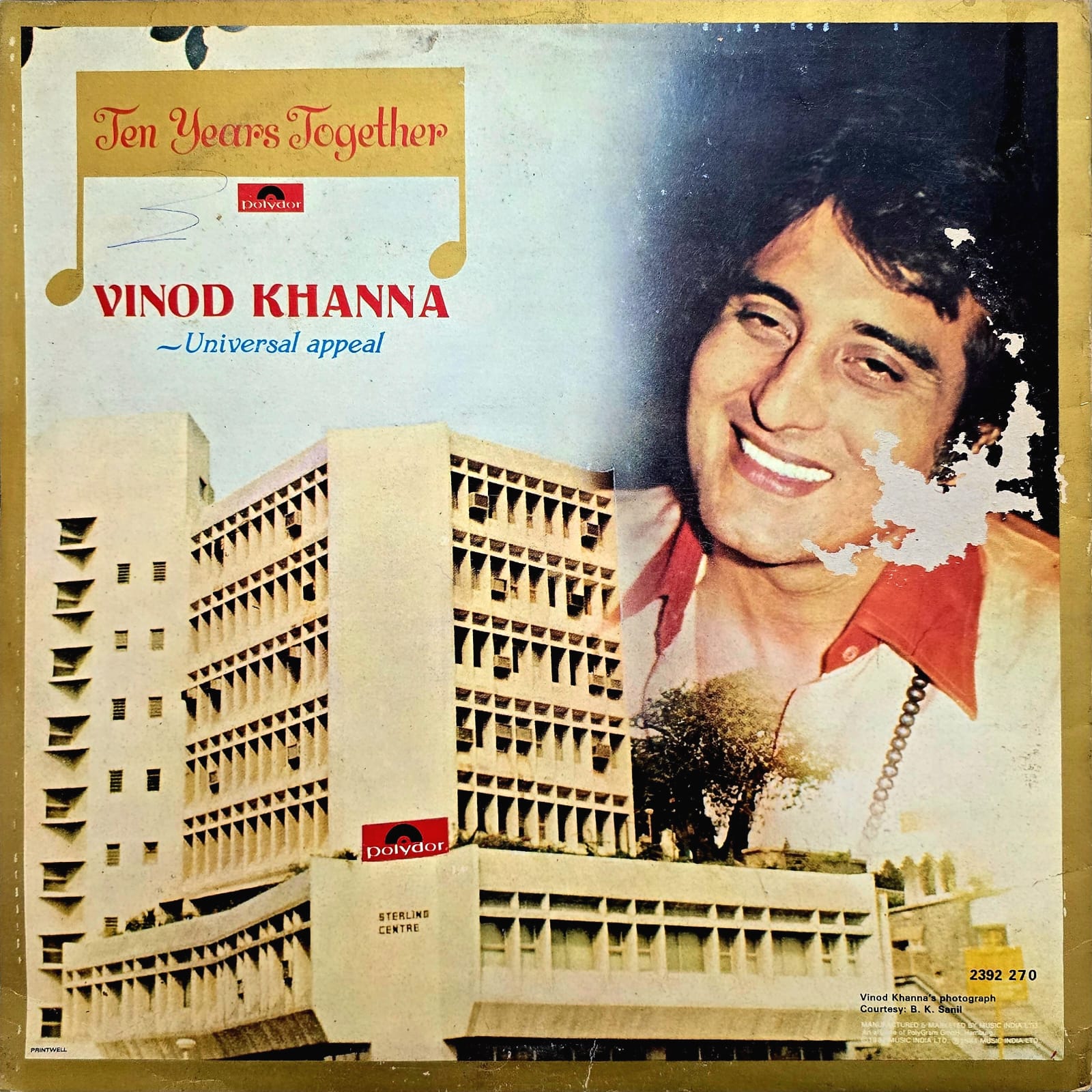 UNIVERSAL APPEAL : VINOD KHANNA - LP RECORD ( POLYDOR / MINT ) 2392 270 - thumbnail 2